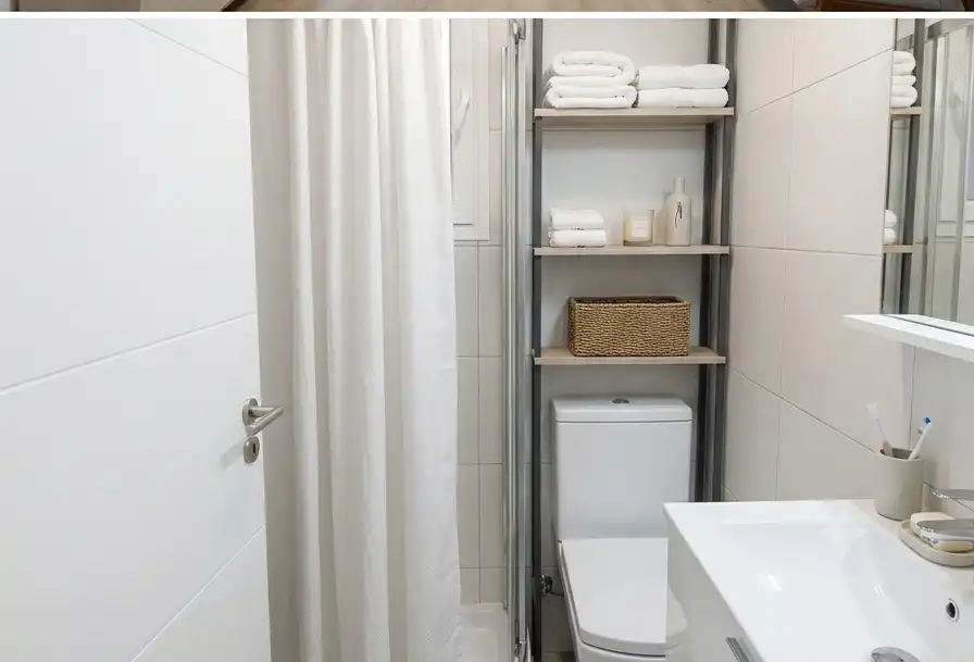 Bathroom of Flat for sale in Madrid  with Air Conditioner