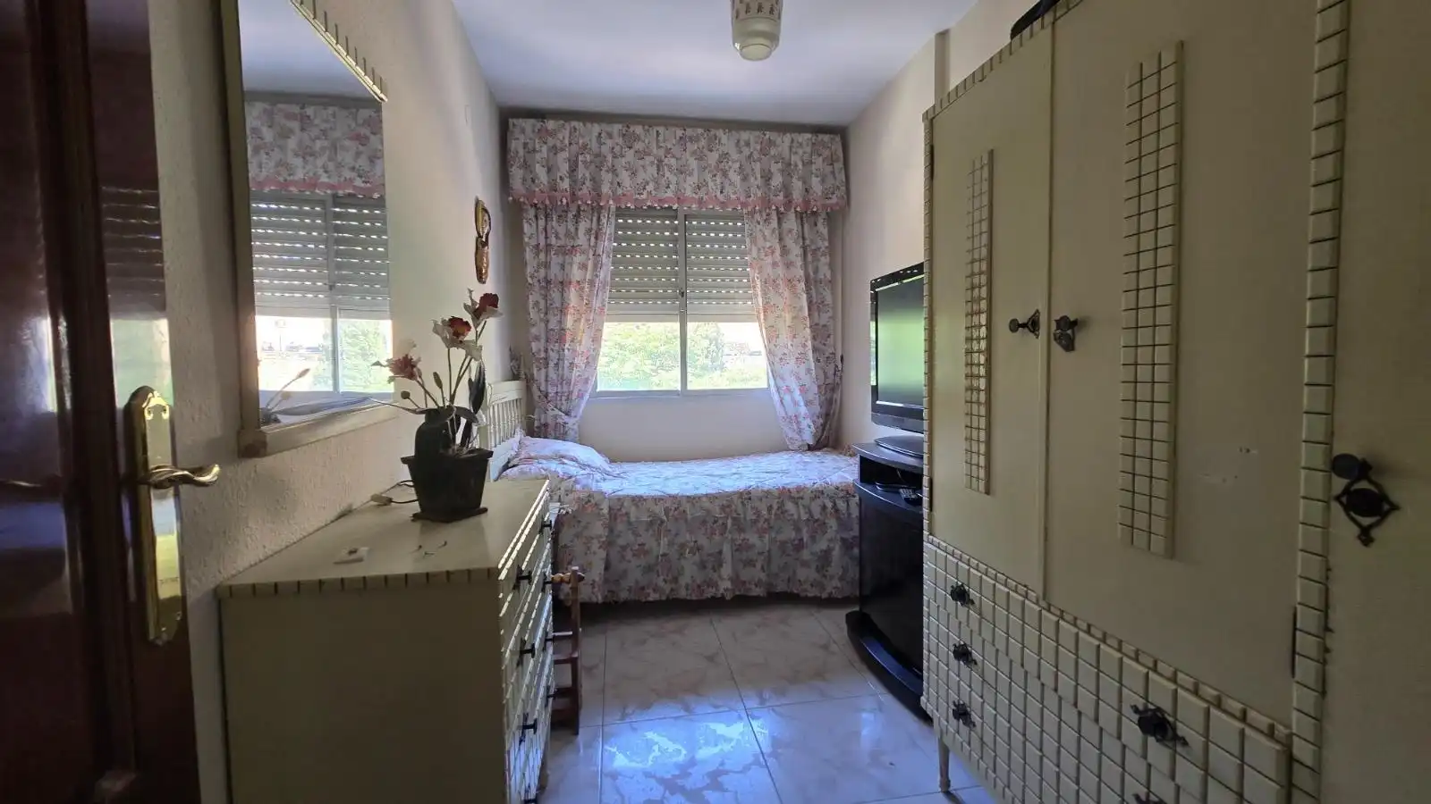 Bedroom of Apartments for sale in Marbella  with Air Conditioner, Terrace and Furnished