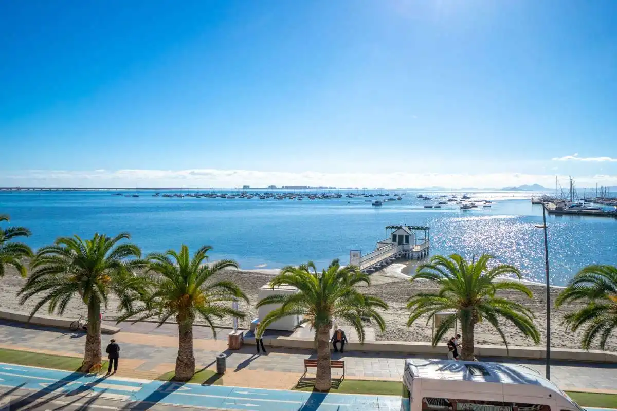 Vista exterior de Apartamento de alquiler en San Pedro del Pinatar con Amueblado