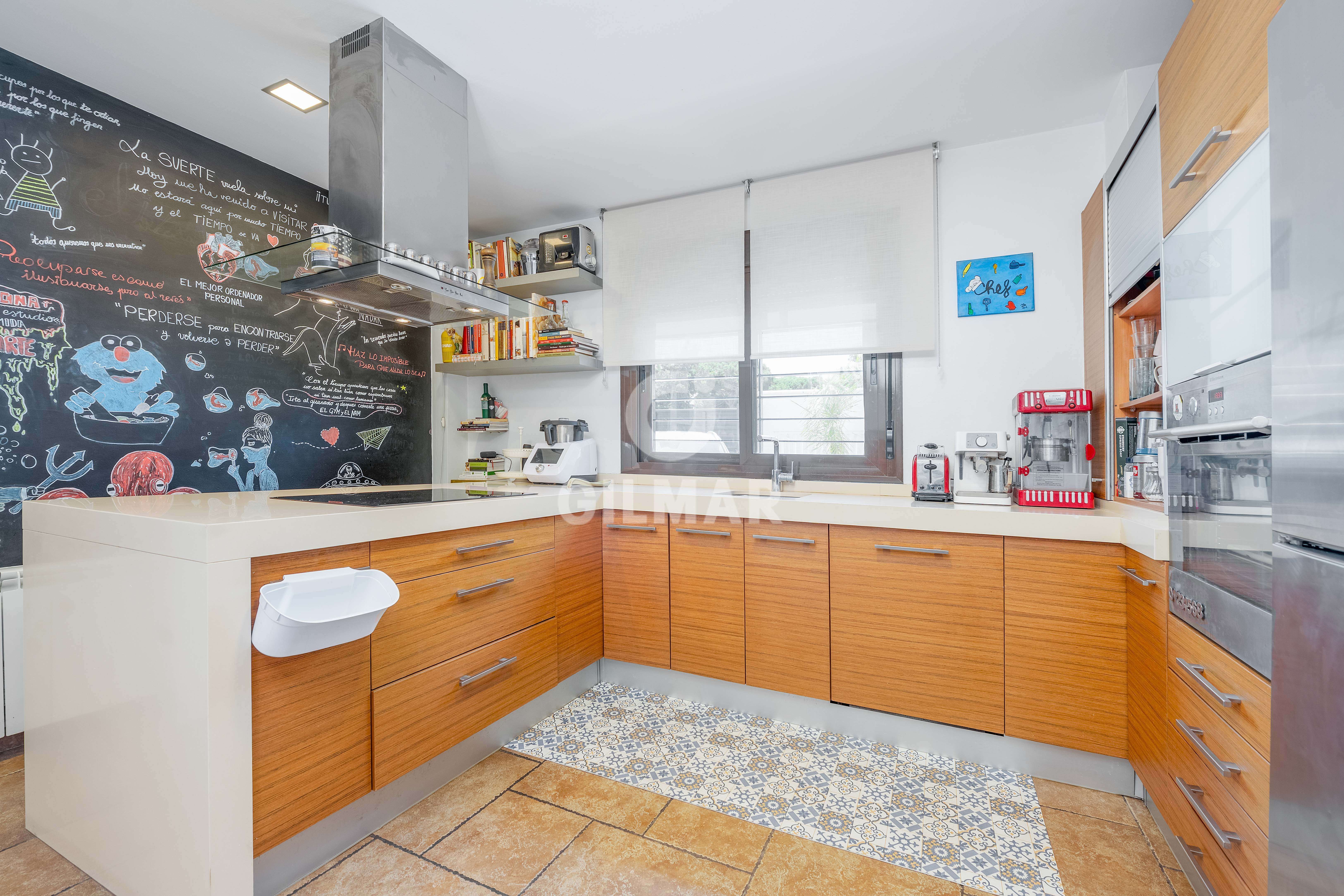 Kitchen of House or chalet for sale in Chiclana de la Frontera  with Heating, Private garden and Swimming Pool