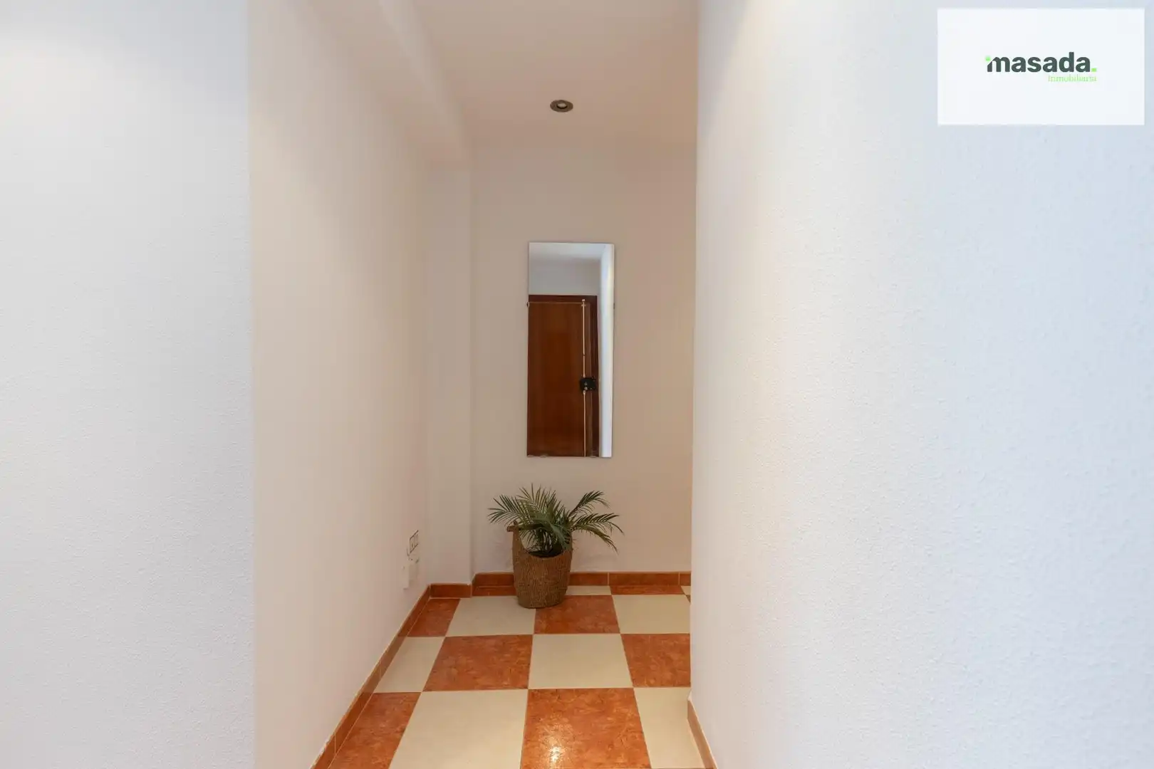 Piso en venta en Granada con Terraza y Amueblado