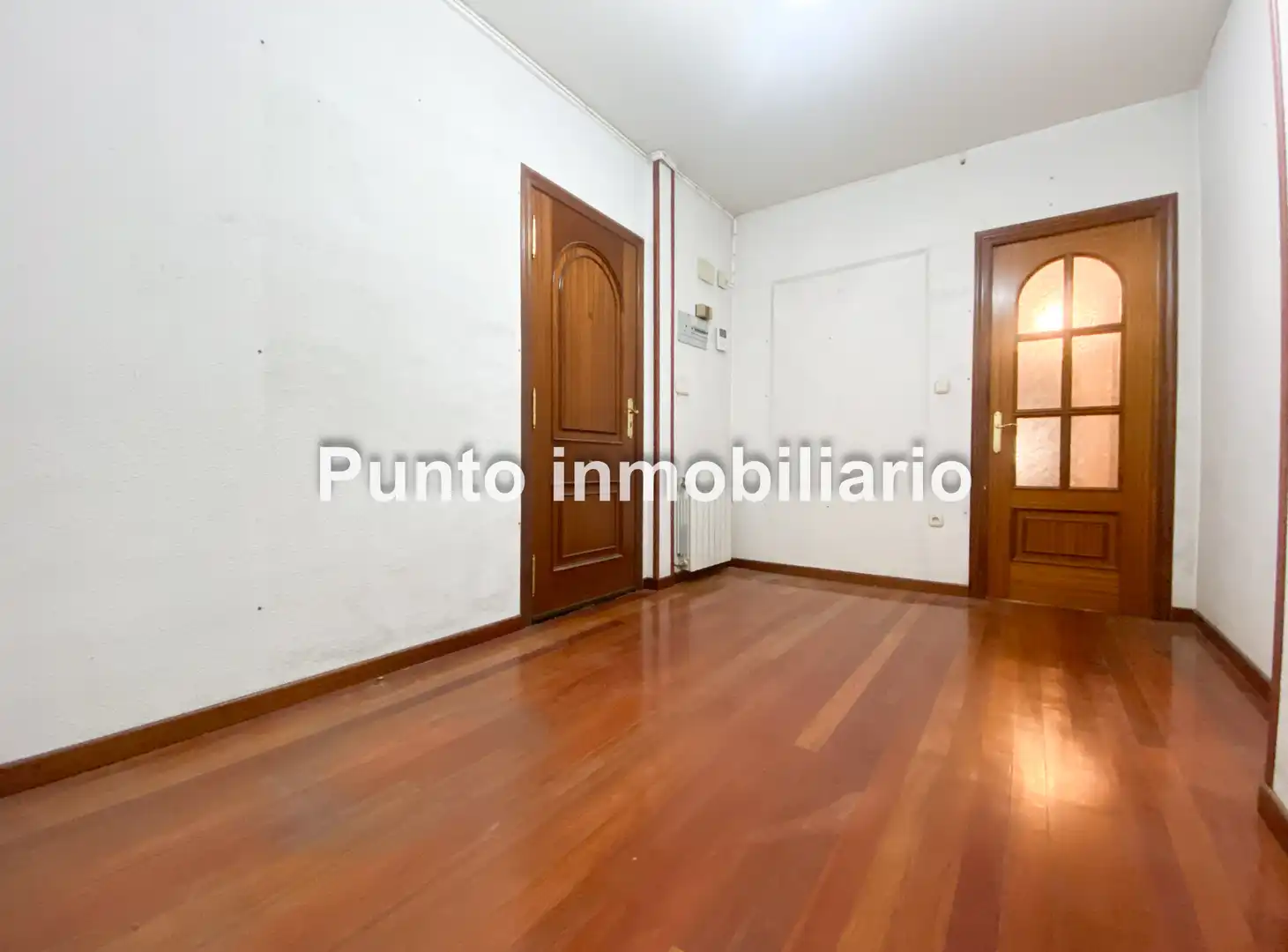 Living room of Flat for sale in Valladolid  with Heating, Parquet flooring and Terrace