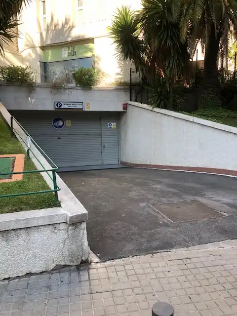 Garaje de alquiler en Carrer del Cardenal Reig, La Maternitat i Sant Ramon