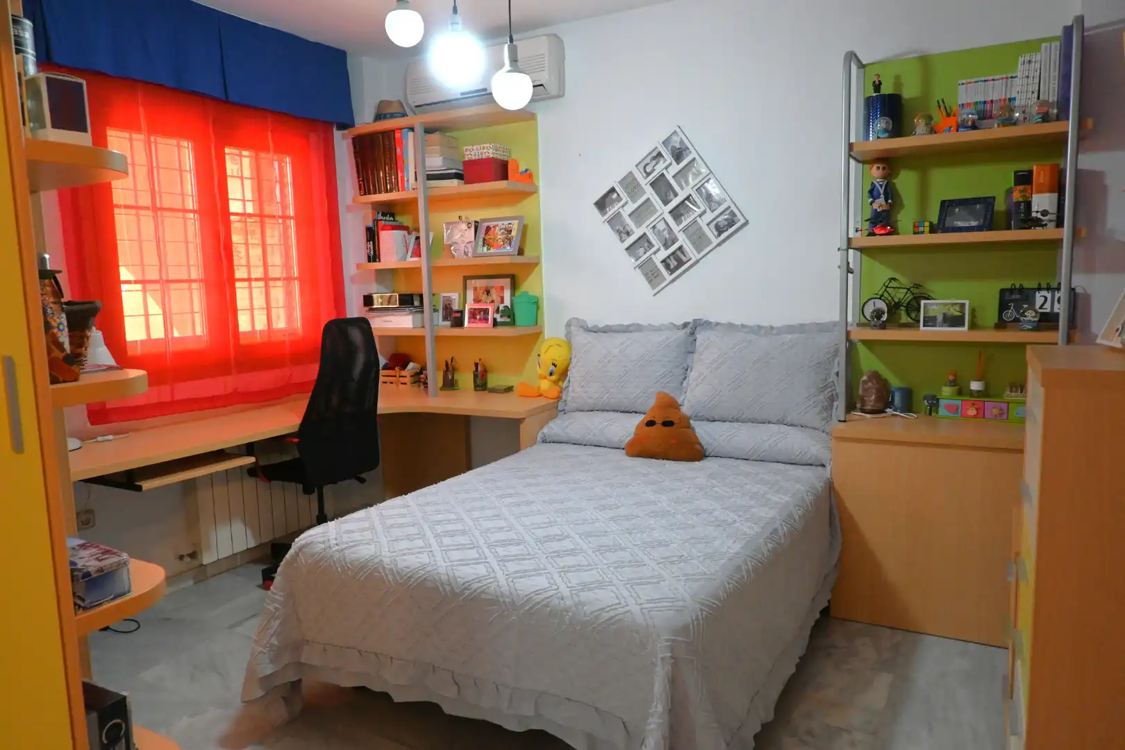 Habitación de Casa adosada en venta en Las Gabias con Aire acondicionado, Calefacción y Terraza