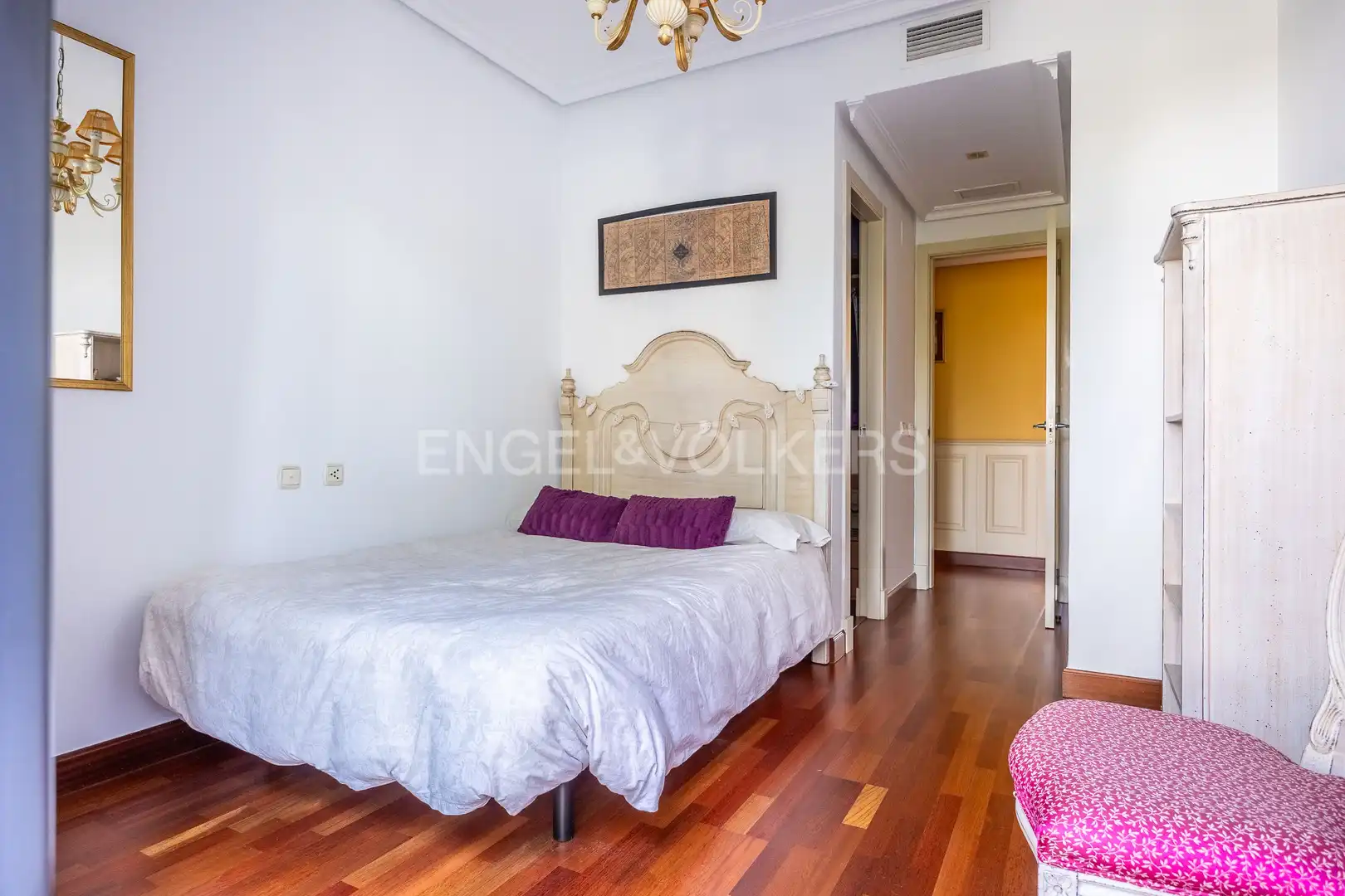 Bedroom of Flat for sale in Sevilla  with Air Conditioner, Heating and Private garden