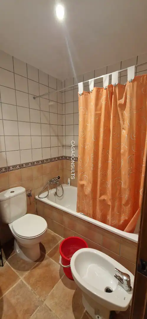 Bany de Apartament en venda en Vistabella del Maestrazgo amb Calefacció, Jardí privat i Terrassa