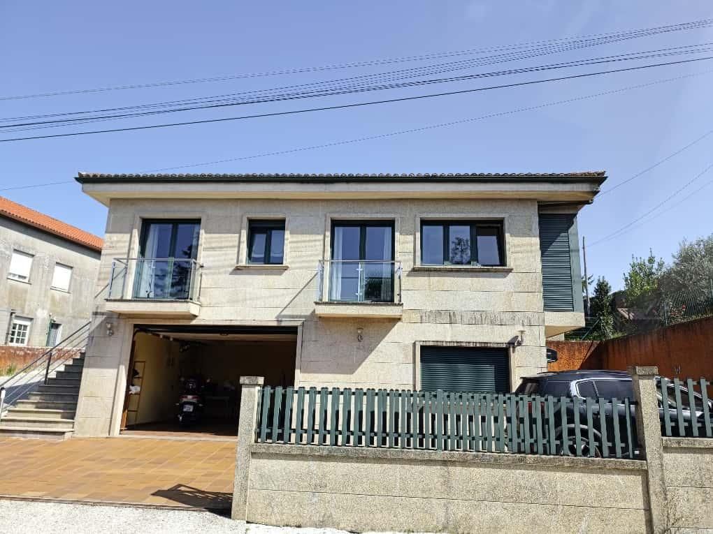 Vista exterior de Casa o xalet en venda en Ames amb Calefacció, Jardí privat i Terrassa
