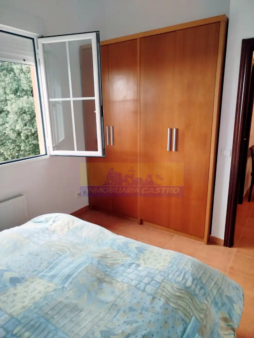 Habitación de Casa o chalet en venta en Castro-Urdiales con Calefacción, Jardín privado y Terraza