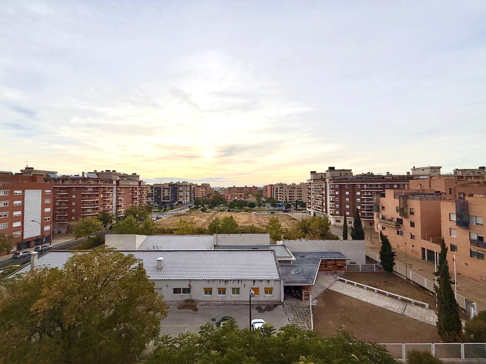 Vista exterior de Àtic de lloguer en Getafe amb Calefacció