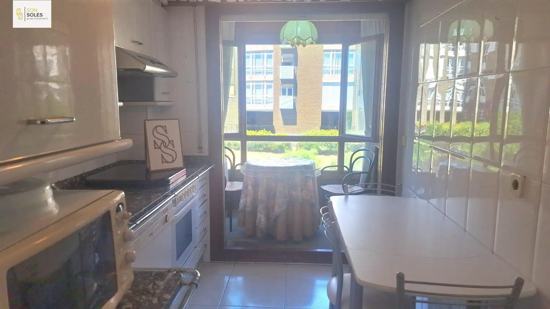 Cocina de Piso en venta en Santander con Calefacción, Jardín privado y Terraza
