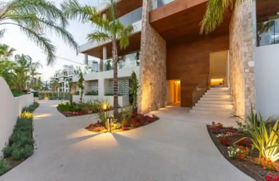 Ground floor for rent in Las Lomas de Río Verde