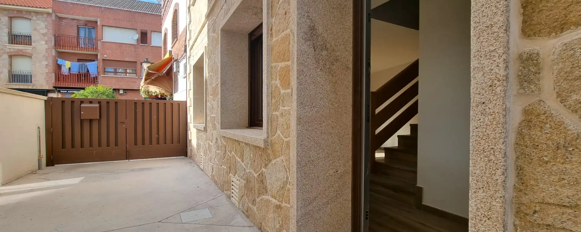 Casa adosada de alquiler en Guadalix de la Sierra con Calefacción, Trastero y Horno
