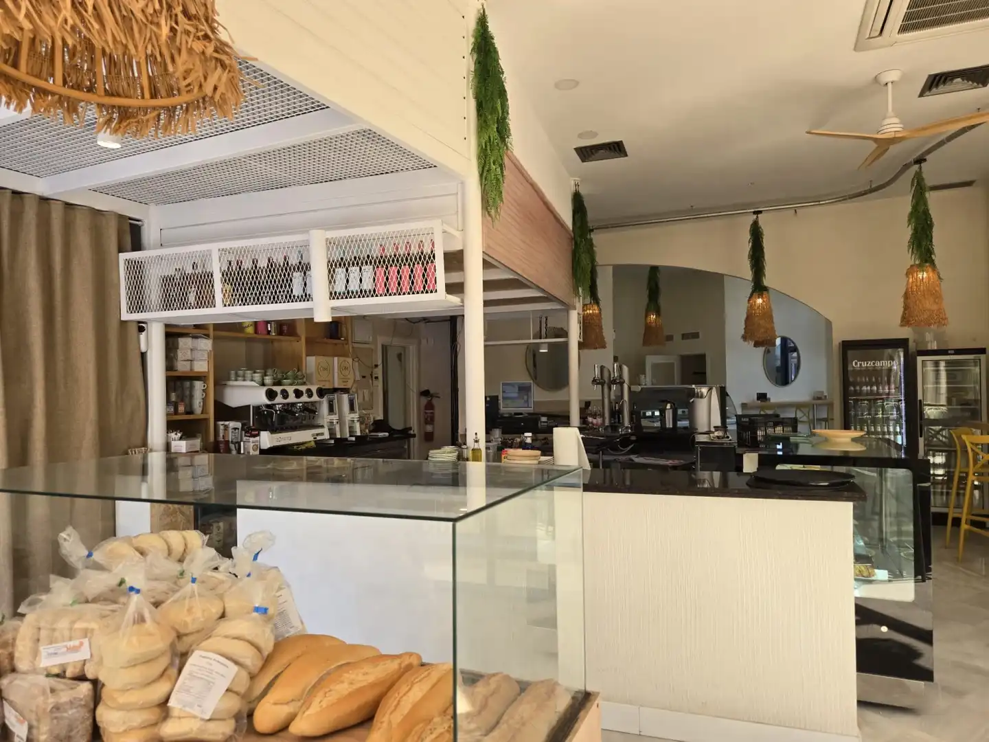 Local de alquiler en Mairena del Aljarafe con Aire acondicionado y Amueblado