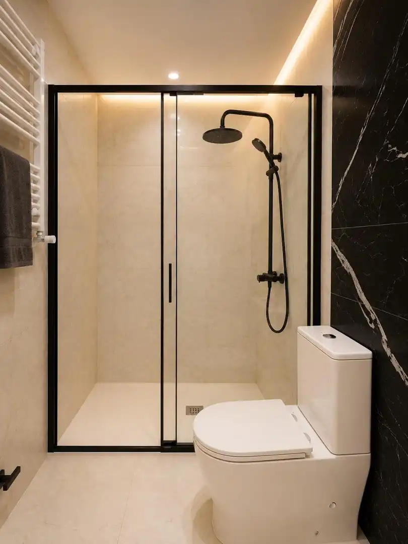 Bathroom of Flat for rent in Madrid  with Air Conditioner, Heating and Furnished