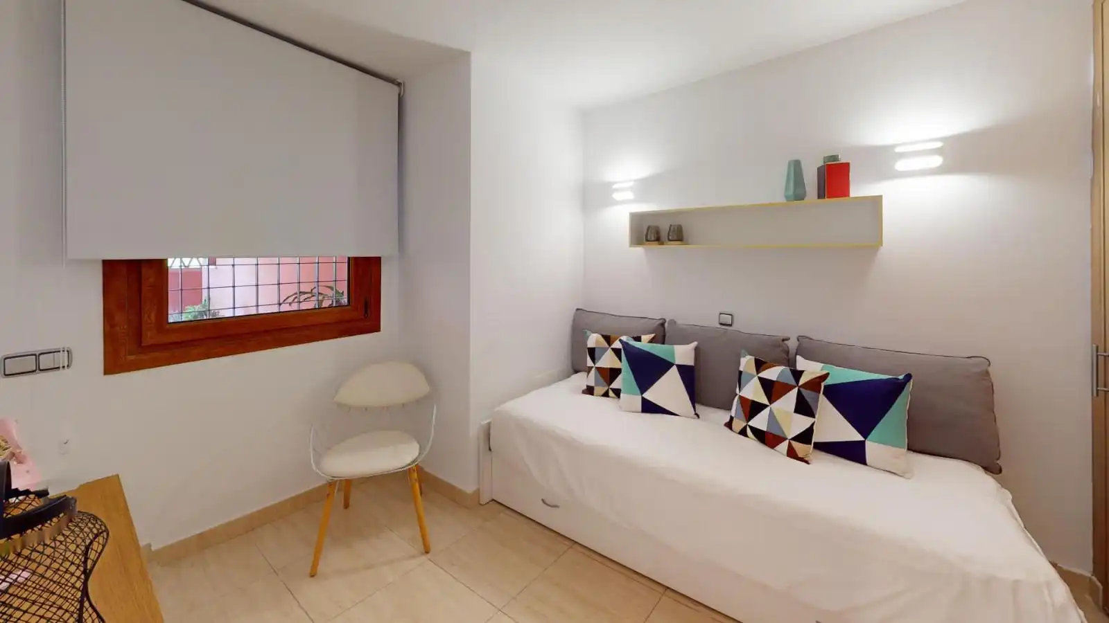 Schlafzimmer von Dachboden zum Verkauf in Fuengirola mit Klimaanlage, Terrasse und Gemeinschaftspool