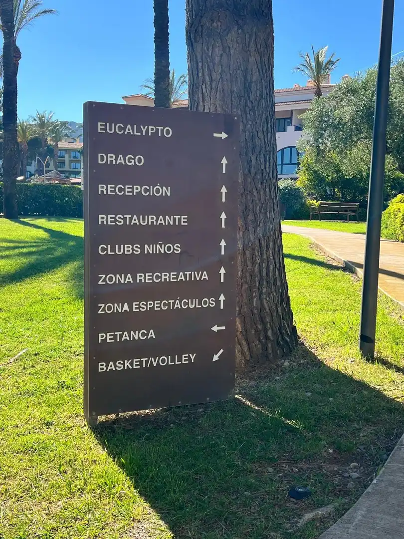 Aparcament de Apartament en venda en Mont-roig del Camp amb Aire condicionat, Calefacció i Jardí privat