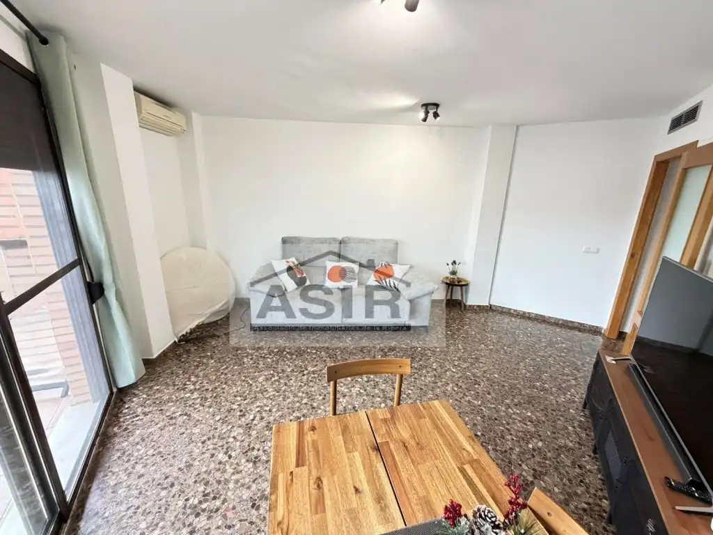Flat with terrace for sale in Calle Clara Campoamor, imagen 4