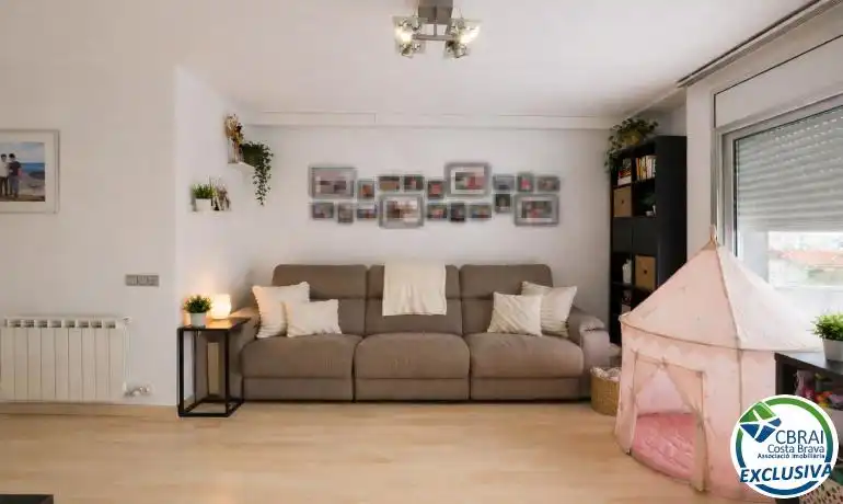 Sala d'estar de Àtic en venda en Roses amb Aire condicionat, Calefacció i Terrassa
