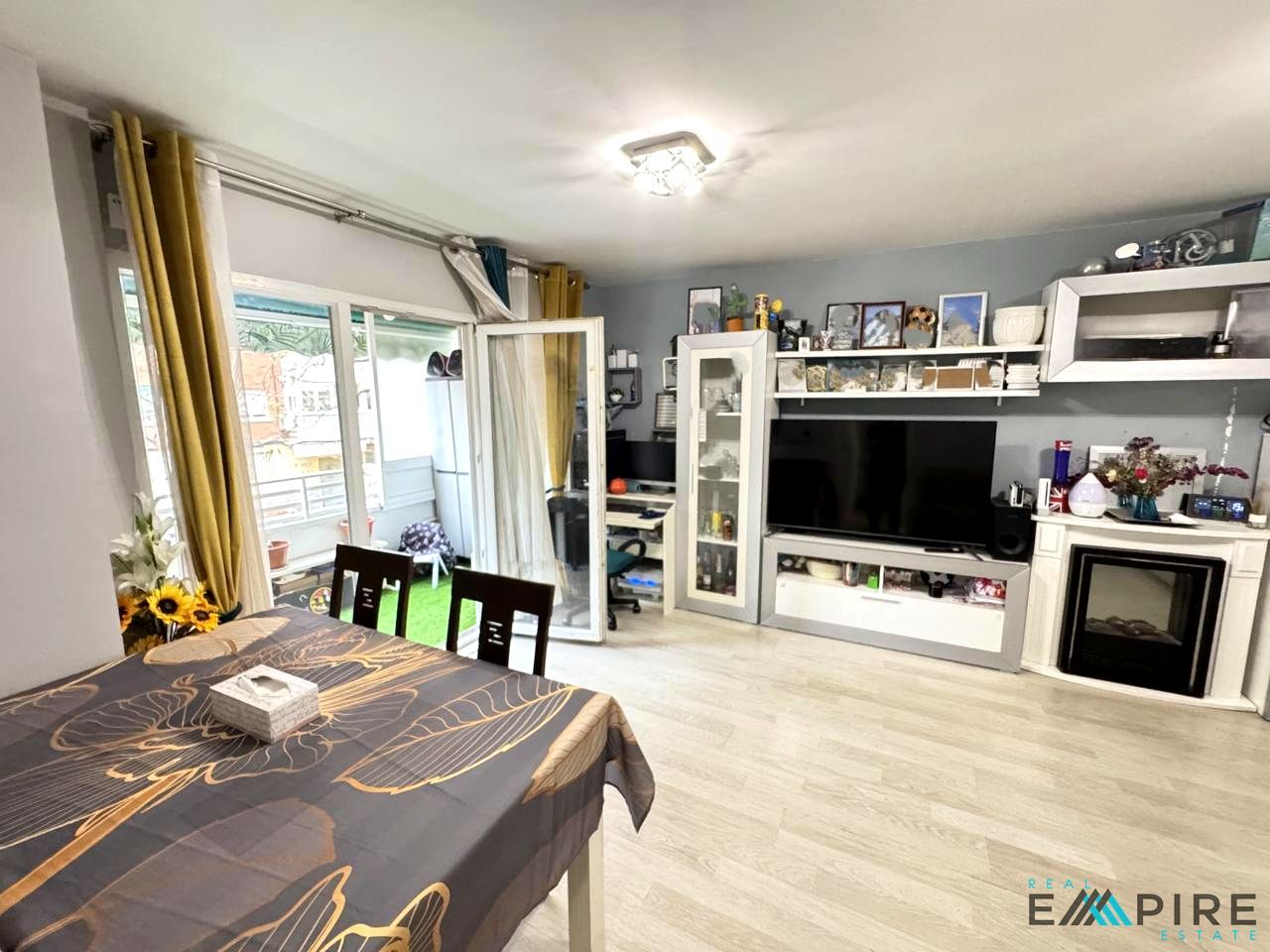 Living room of Flat for sale in Parla  with Heating, Terrace and Storage room