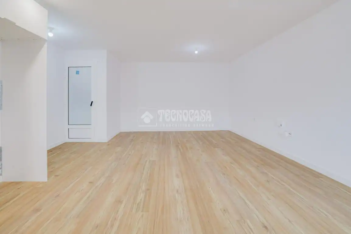 Habitación de Piso en venta en Terrassa con Balcón