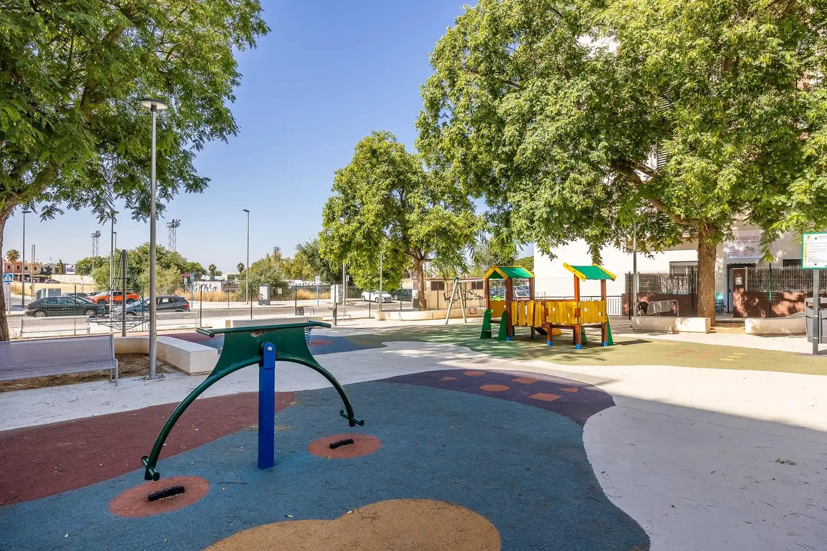 Vista exterior de Piso en venta en Mairena del Aljarafe con Aire acondicionado, Terraza y Trastero