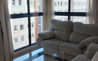 Sala d'estar de Apartament de lloguer en  Madrid Capital amb Aire condicionat, Calefacció i Jardí privat