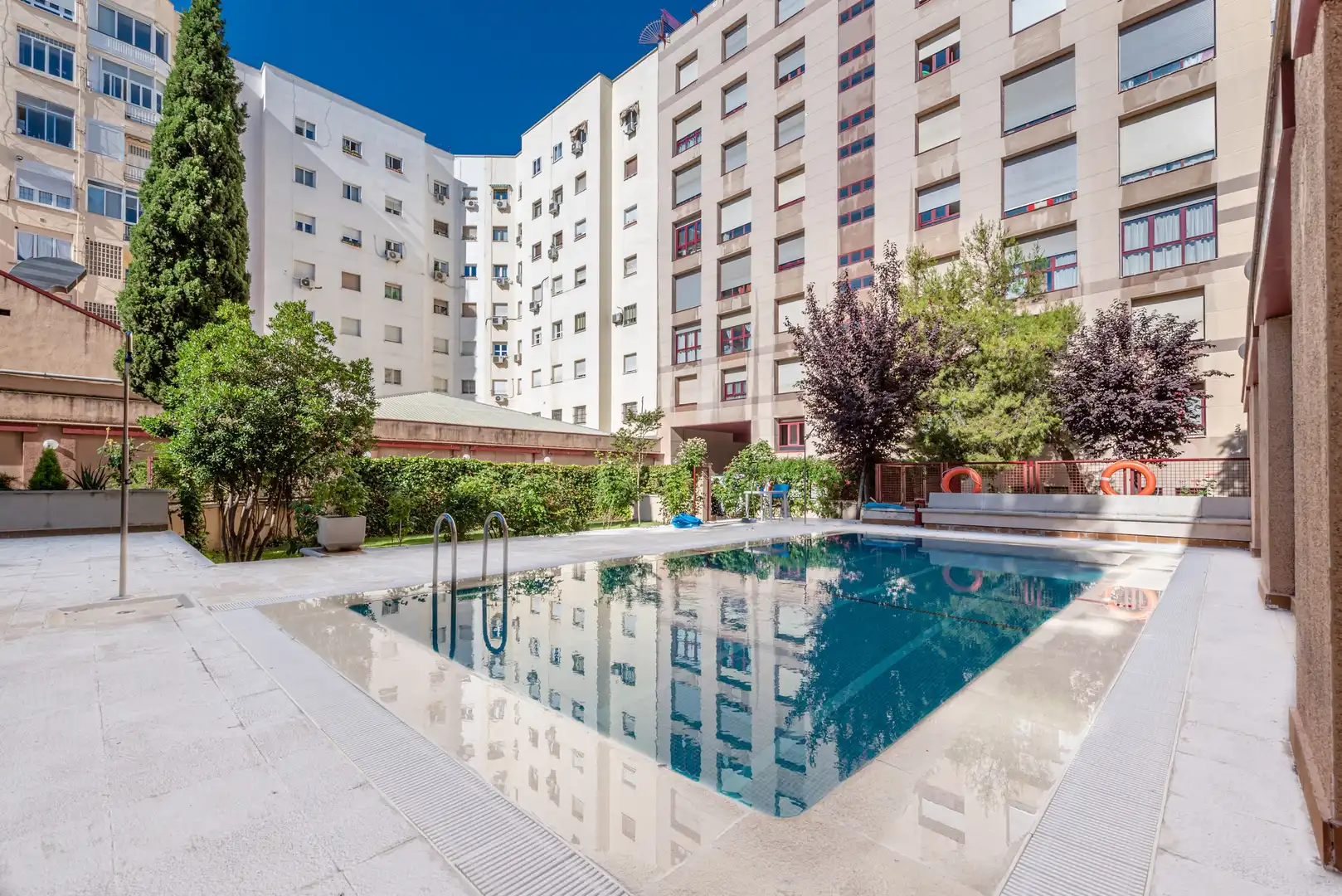 Piscina de Estudio en venta en Madrid con Trastero