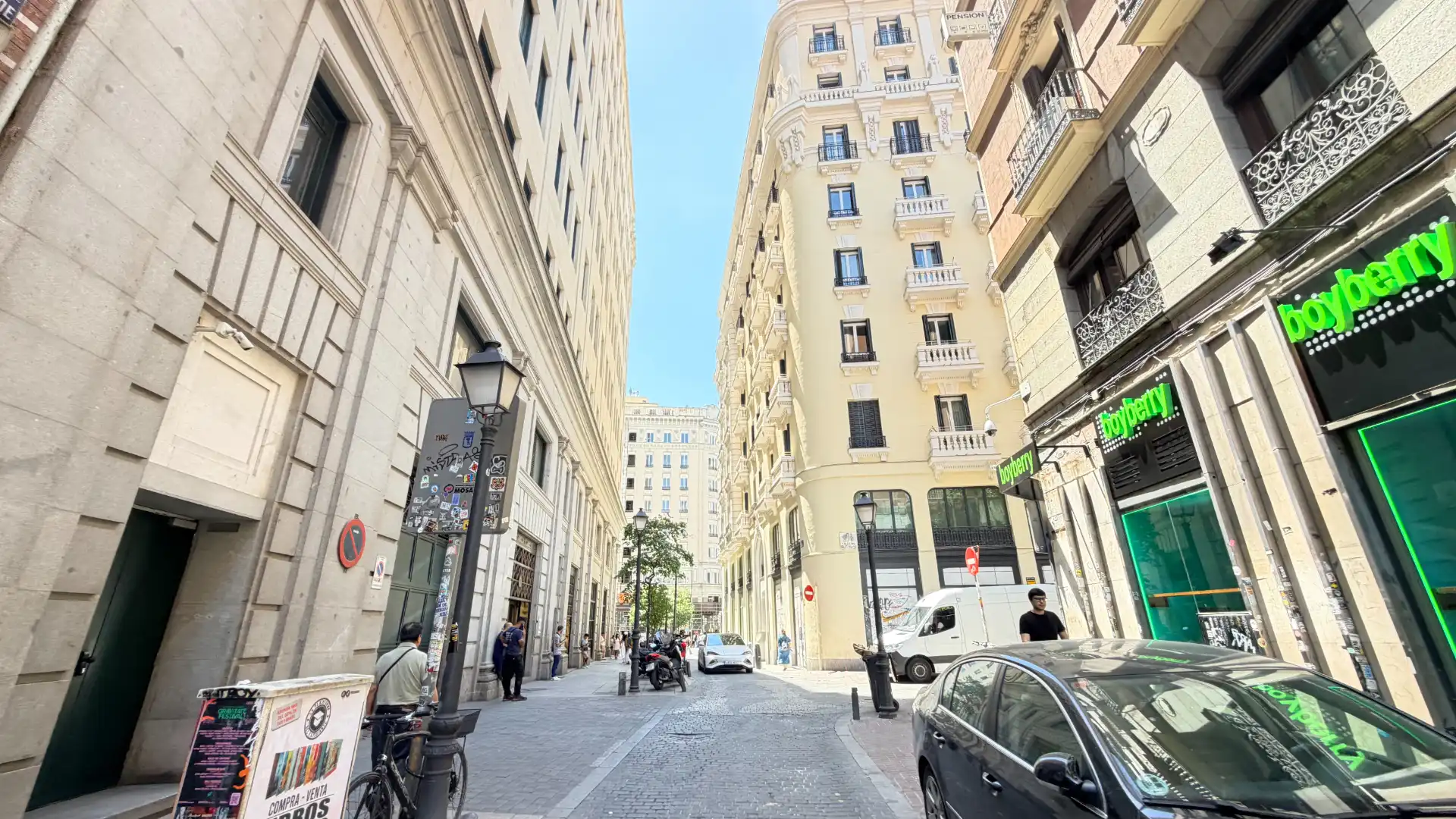 Vista exterior de Piso en venta en Madrid con Aire acondicionado, Calefacción y Horno