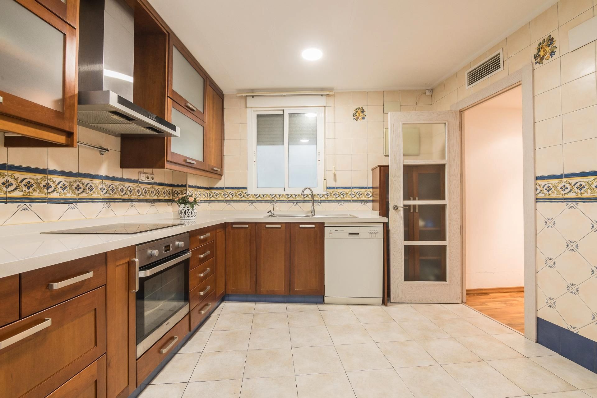 Kitchen of Flat for sale in Elche / Elx  with Air Conditioner and Balcony