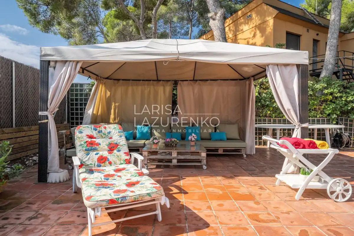 Terrassa de Casa o xalet en venda en Tarragona amb Aire condicionat, Calefacció i Jardí privat
