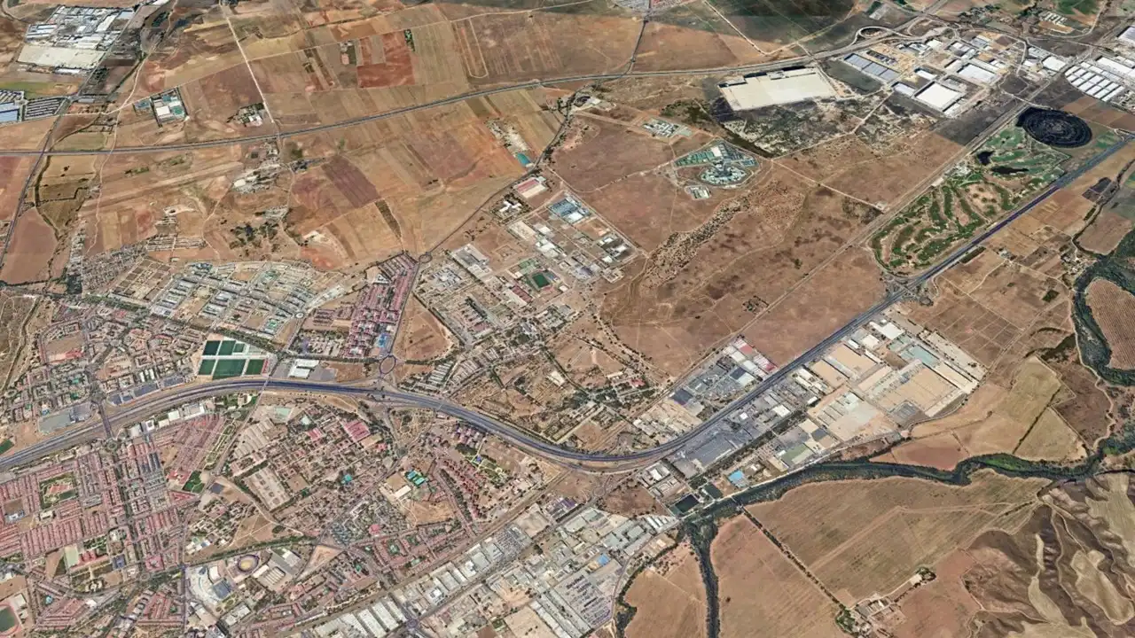 Terreno industriale in vendita a Reyes Católicos, imagen 4
