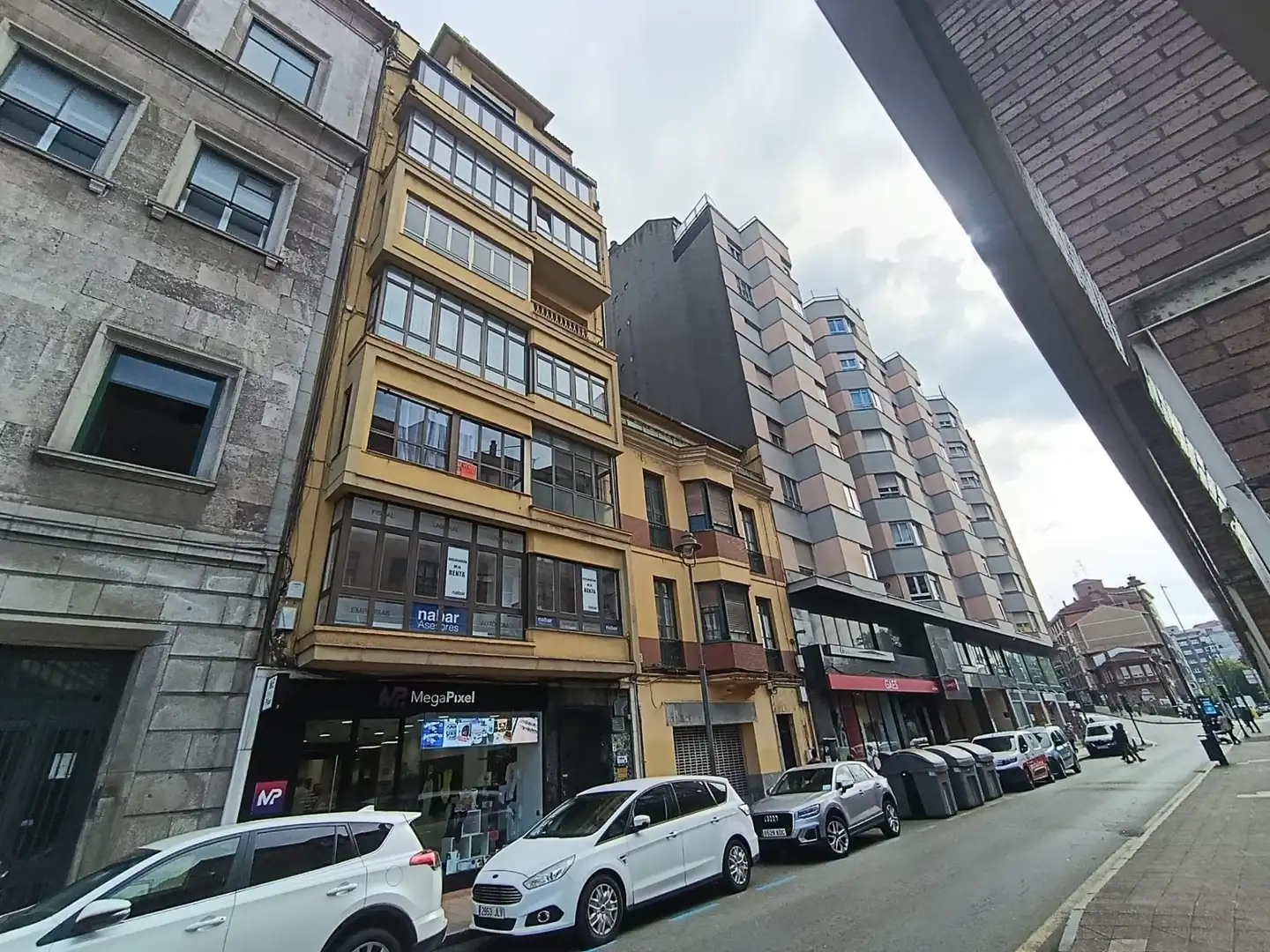 Vista exterior de Apartament de lloguer en Avilés amb Calefacció i Moblat