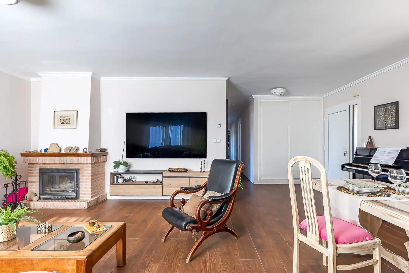 Sala de estar de Casa o chalet en venta en El Escorial con Calefacción, Jardín privado y Terraza