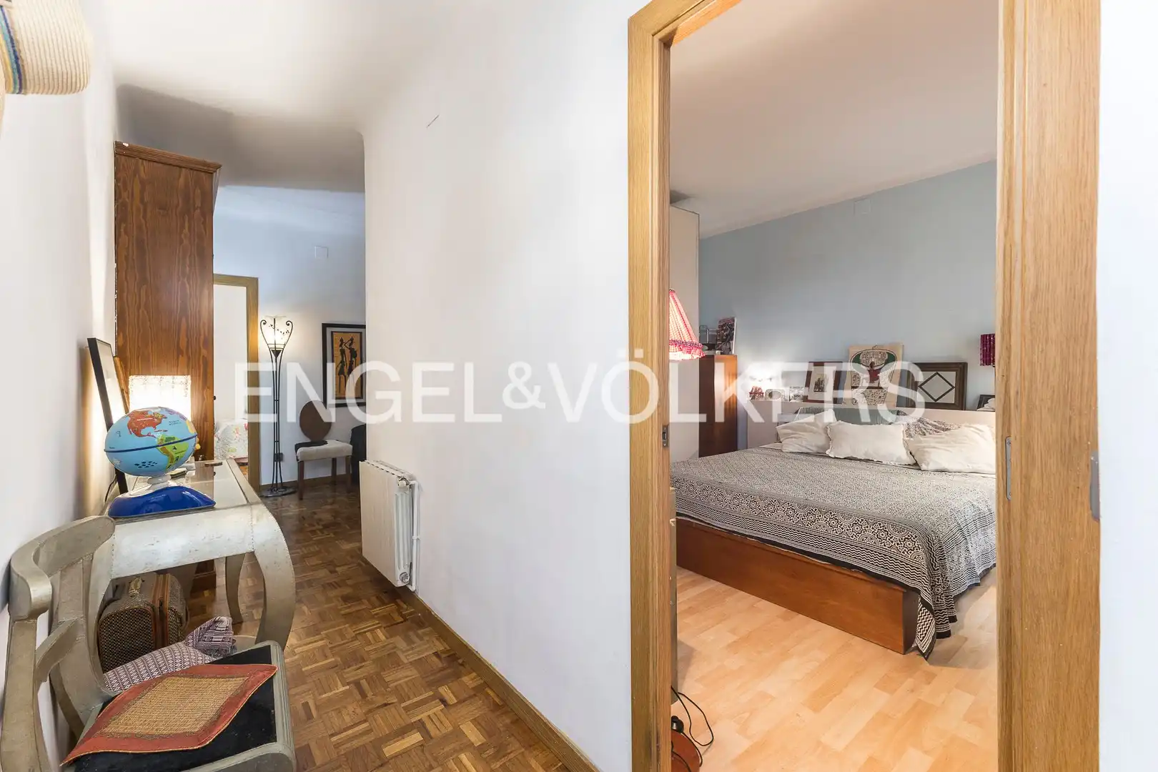Bedroom of Flat for sale in Barcelona  with Air Conditioner, Heating and Parquet flooring