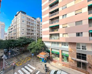 Exterior view of Flat for sale in  Santa Cruz de Tenerife Capital  with Terrace, Furnished and Balcony