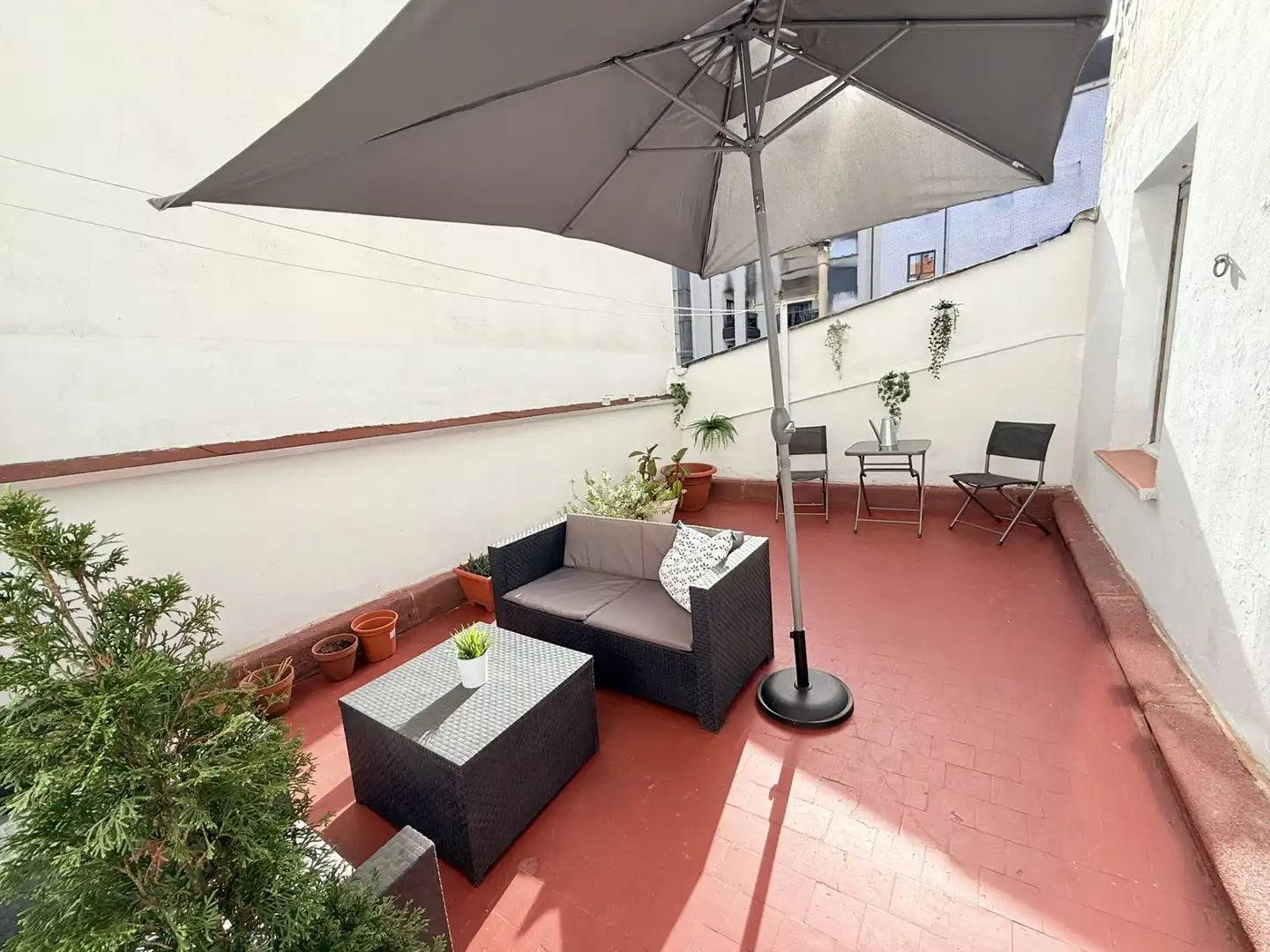 Terrassa de Pis en venda en Oviedo  amb Parquet