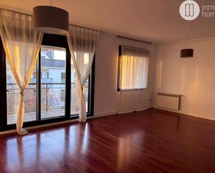 Living room of Flat to rent in Boadilla del Monte  with Air Conditioner, Heating and Parquet flooring