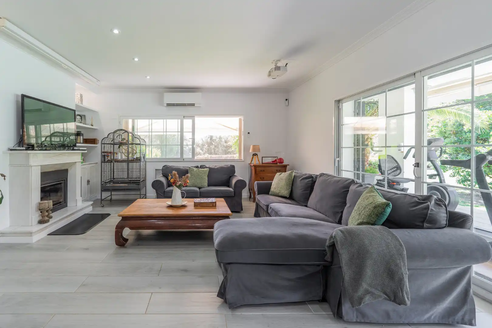 Sala de estar de Casa o chalet en venta en San Agustín del Guadalix con Aire acondicionado, Calefacción y Jardín privado