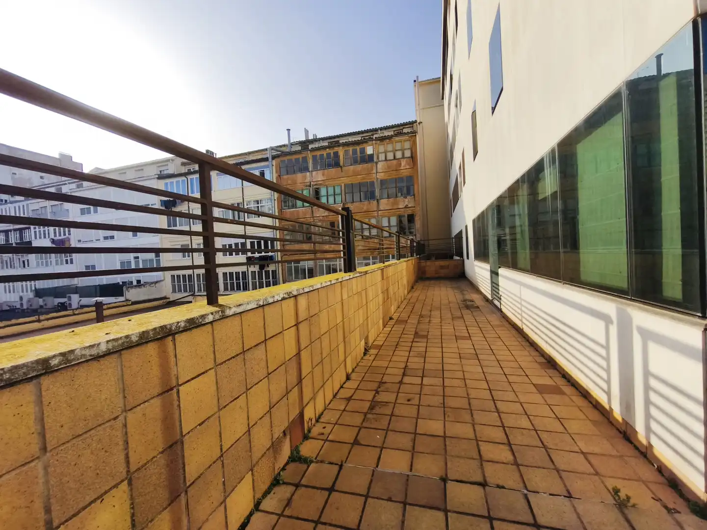 Terraza de Oficina de alquiler en  Logroño con Calefacción