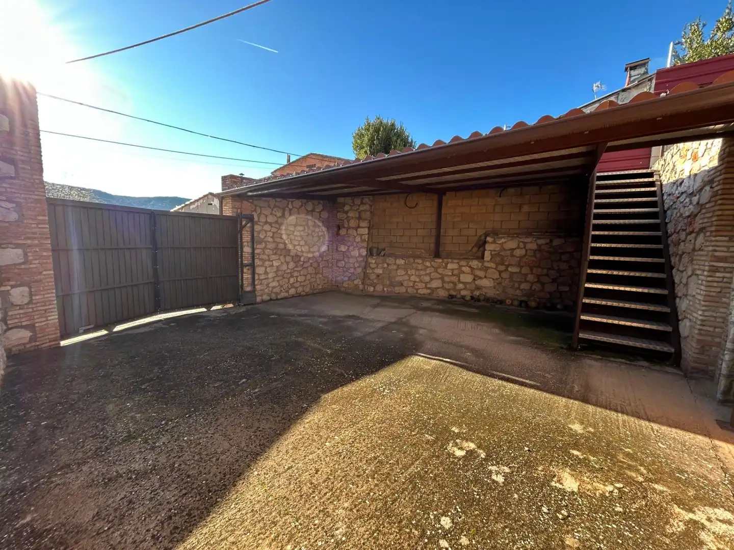 Exterior view of Houses for sale in Loranca de Tajuña