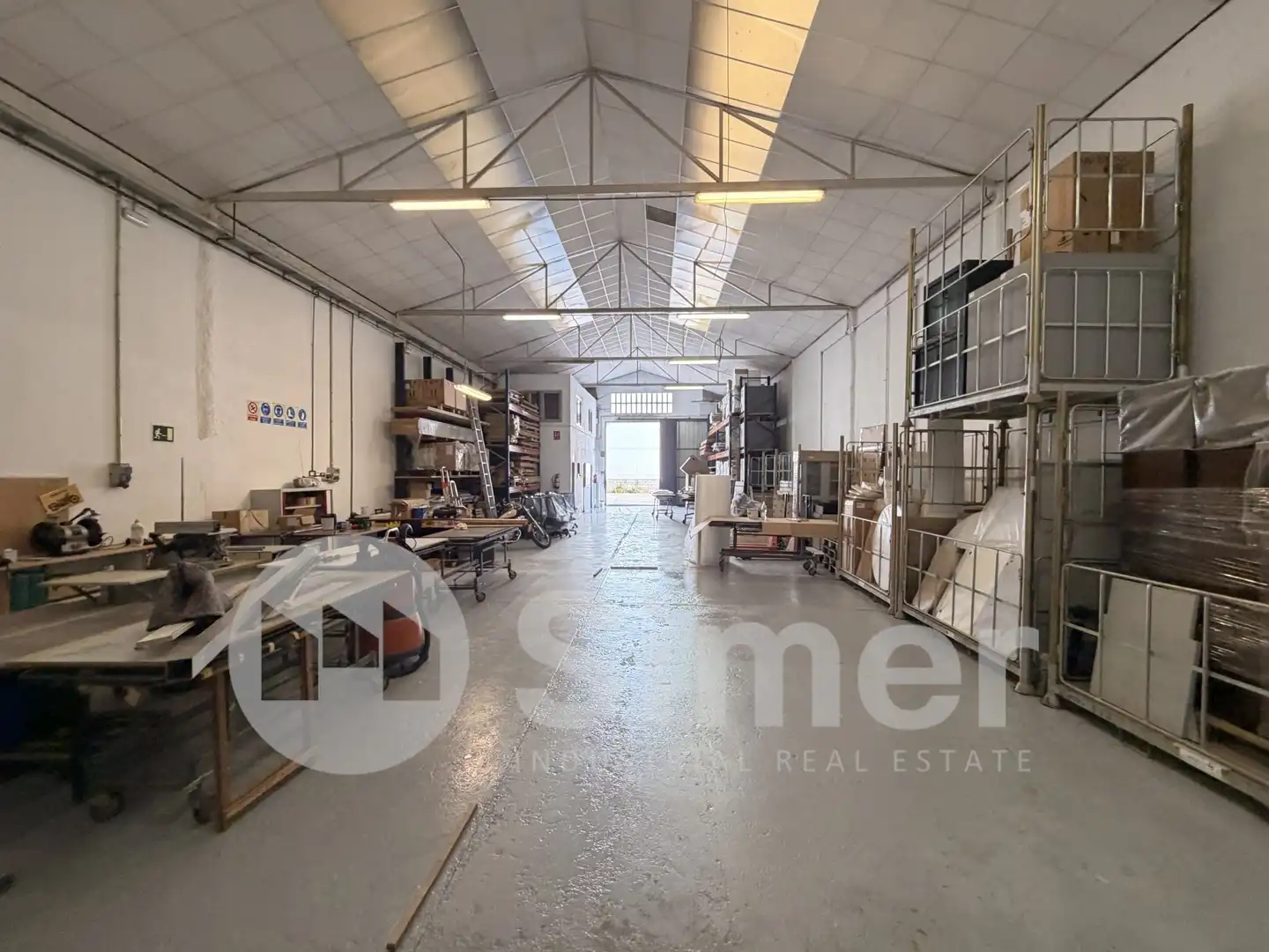 Industrial buildings for sale in Canovelles