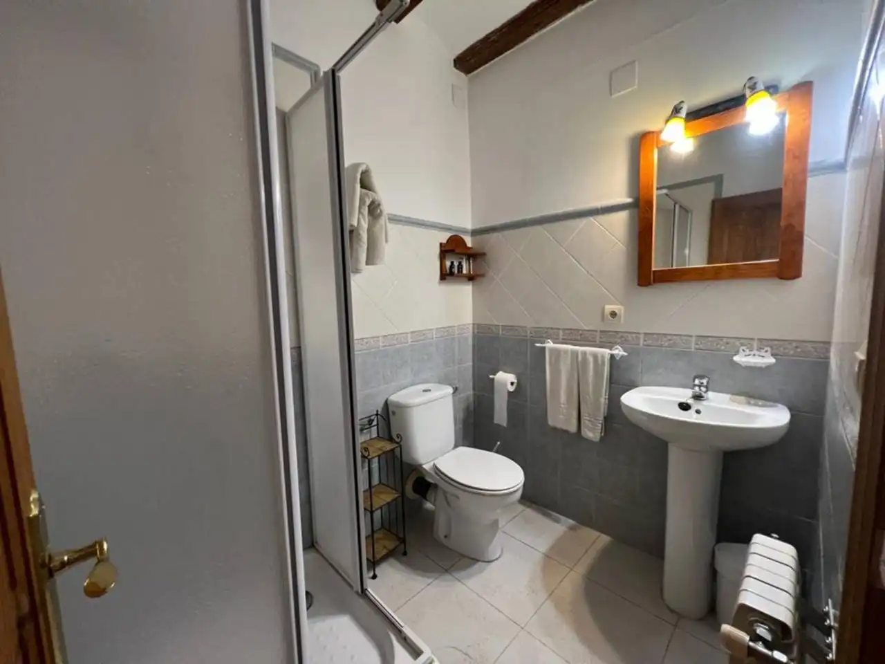 Bathroom of Houses for sale in Penàguila  with Air Conditioner, Heating and Terrace