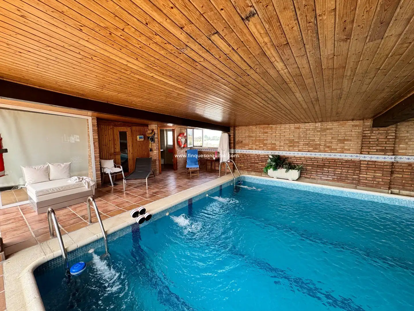 Piscina de Casa o xalet en venda en Binéfar amb Aire condicionat, Calefacció i Jardí privat