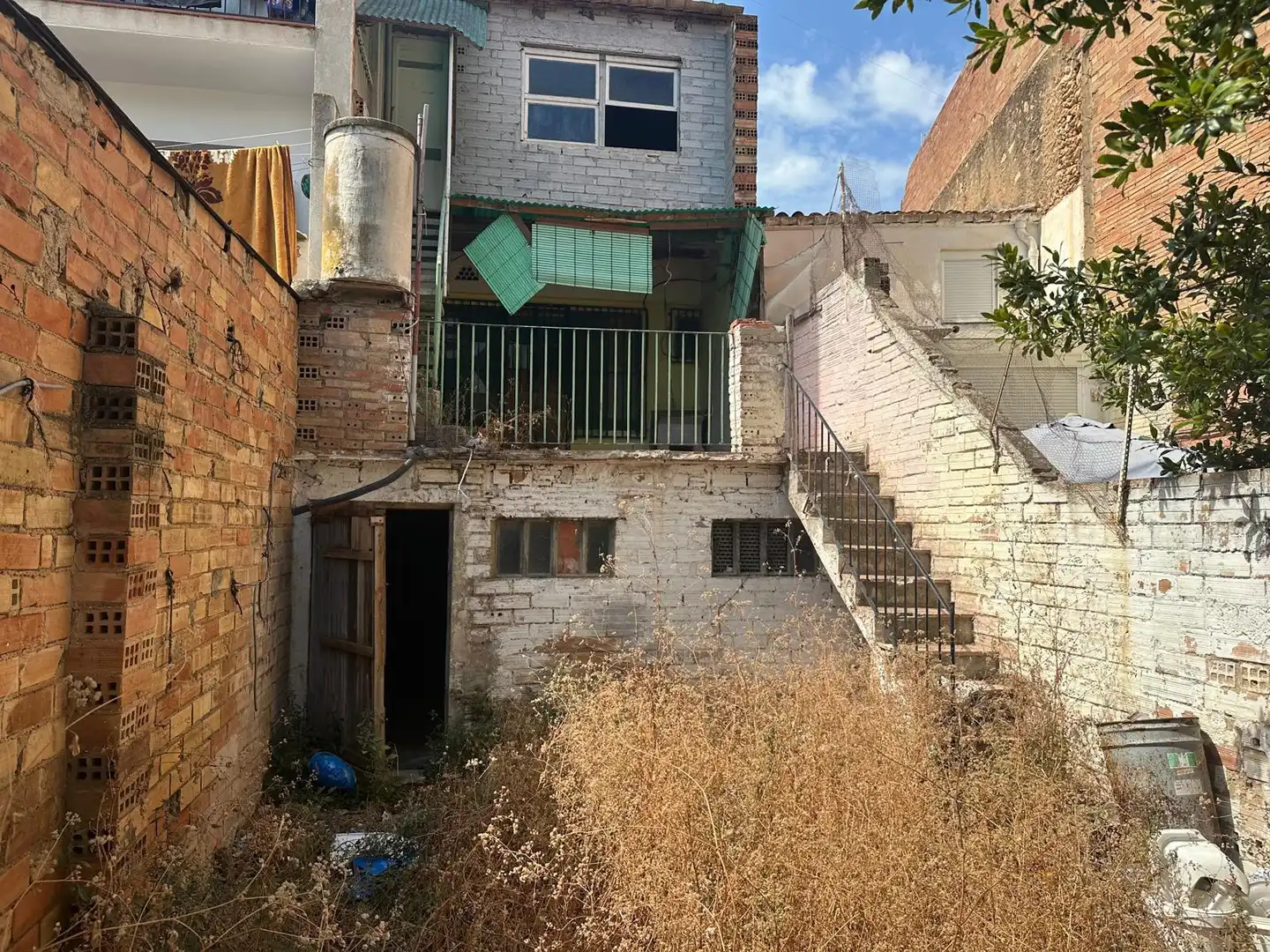 Vista exterior de Casa adosada en venta en El Vendrell