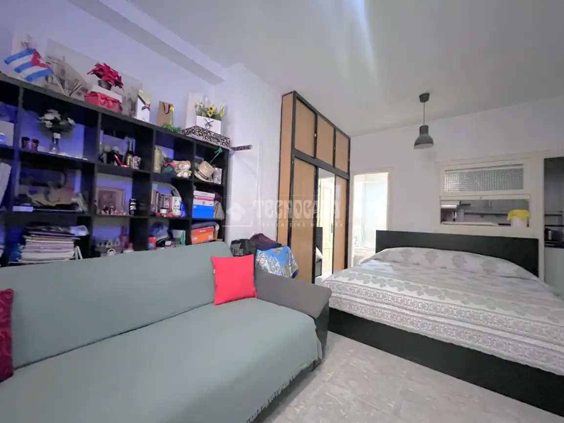 Habitación de Piso en venta en  Madrid Capital