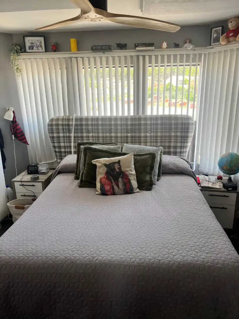 Schlafzimmer von Fabrikhallen zum Verkauf in Ariza mit Heizung