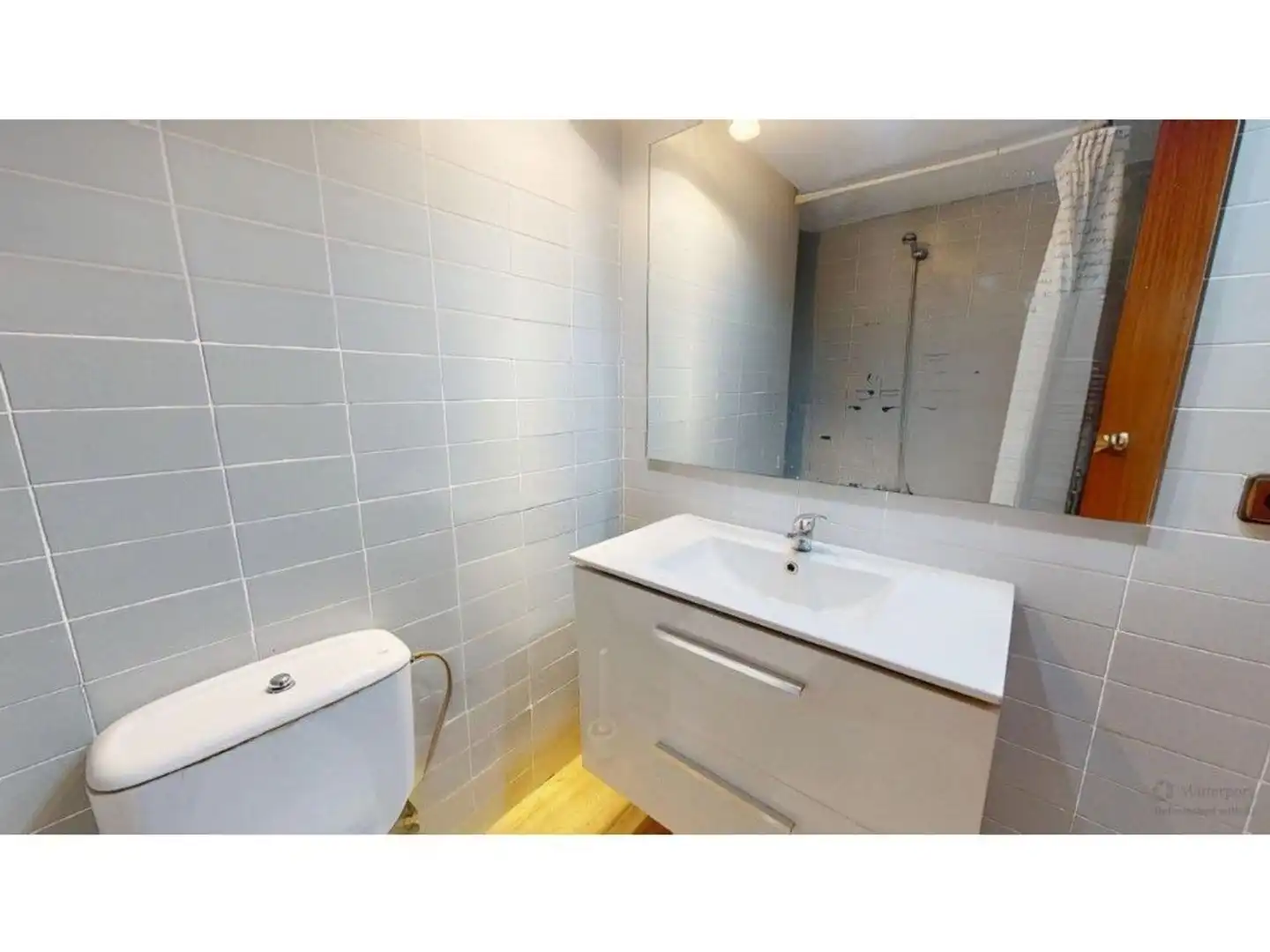 Bathroom of Flat for sale in Valencia  with Air Conditioner