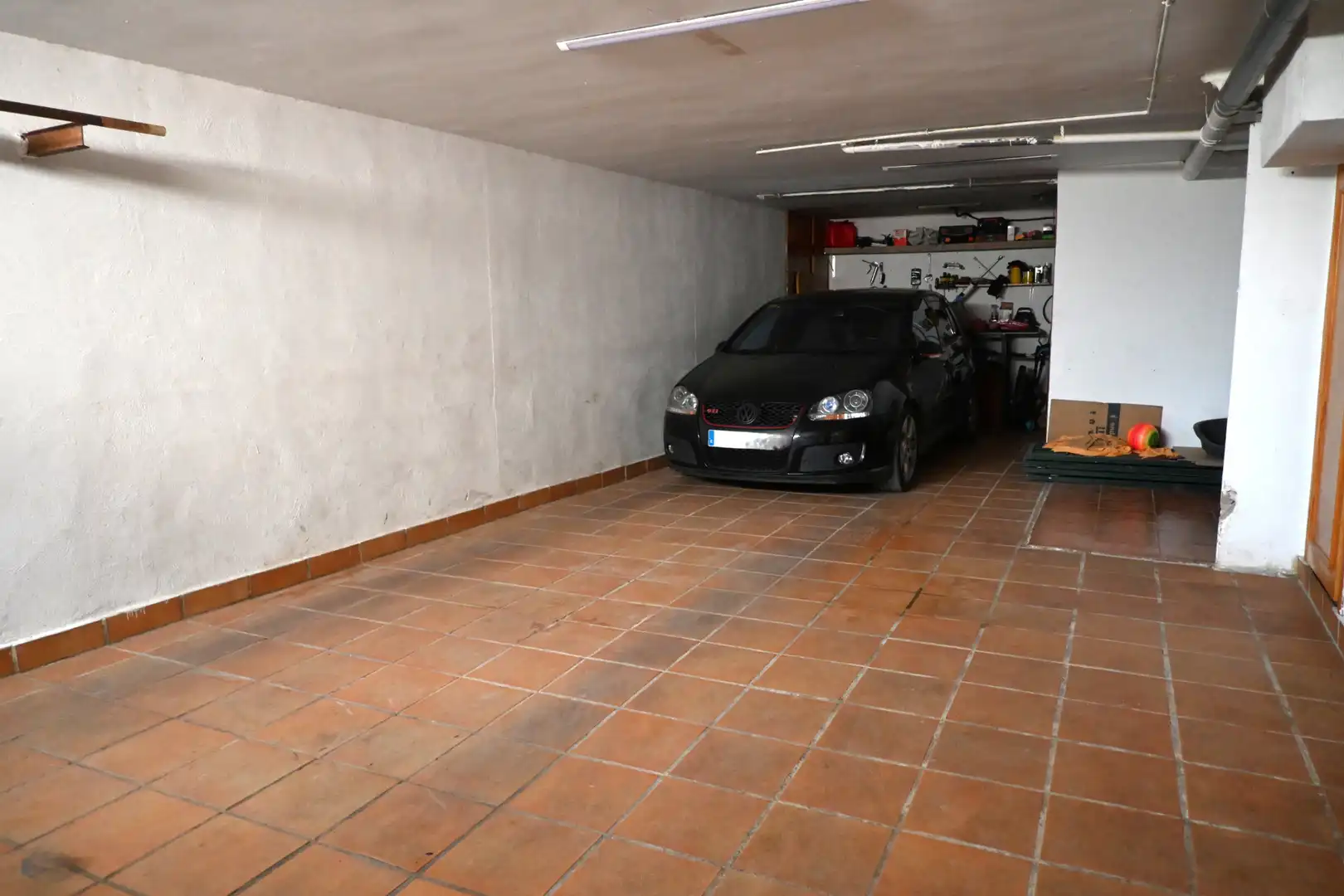 Aparcament de Casa adosada en venda en Las Gabias amb Aire condicionat, Calefacció i Traster