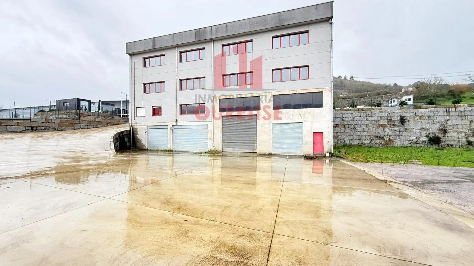 Außenansicht von Fabrikhallen zur Miete in Ourense Capital 