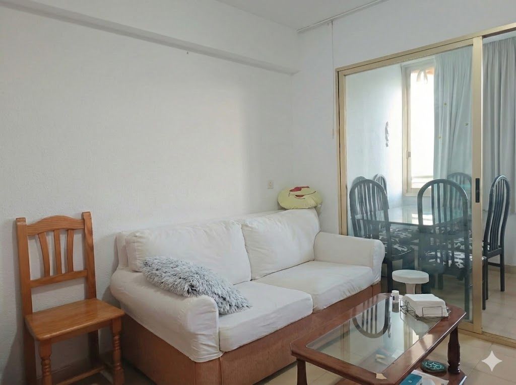 Sala d'estar de Apartament en venda en Benidorm amb Piscina i Piscina comunitària